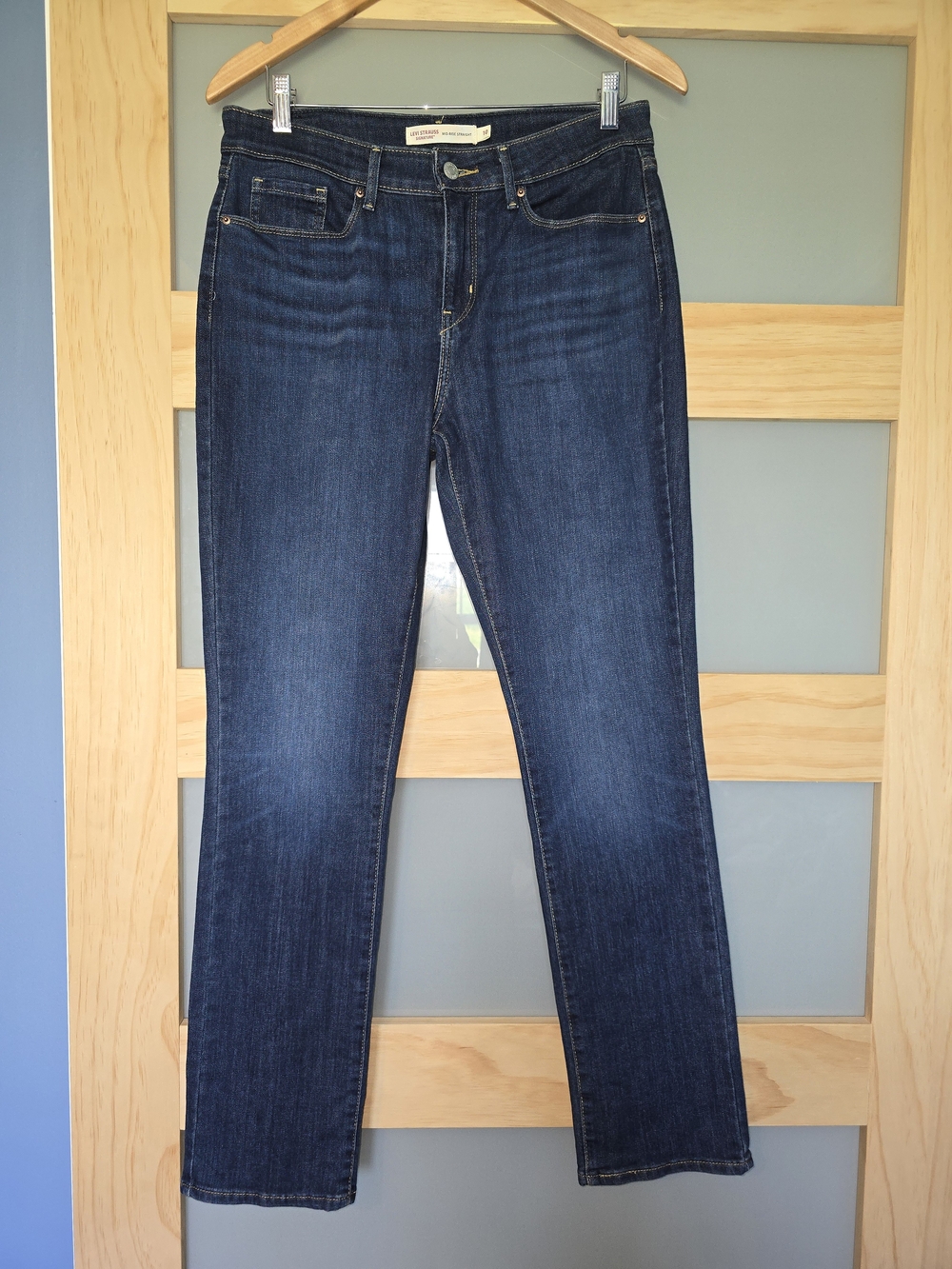 Levi's Straight-Leg Women’s Jeans - Dark Blue